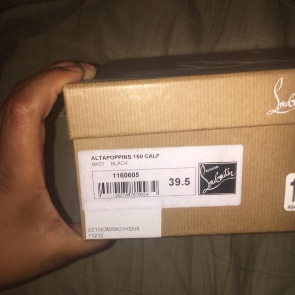 Red Bottoms - Picture 3 of 5